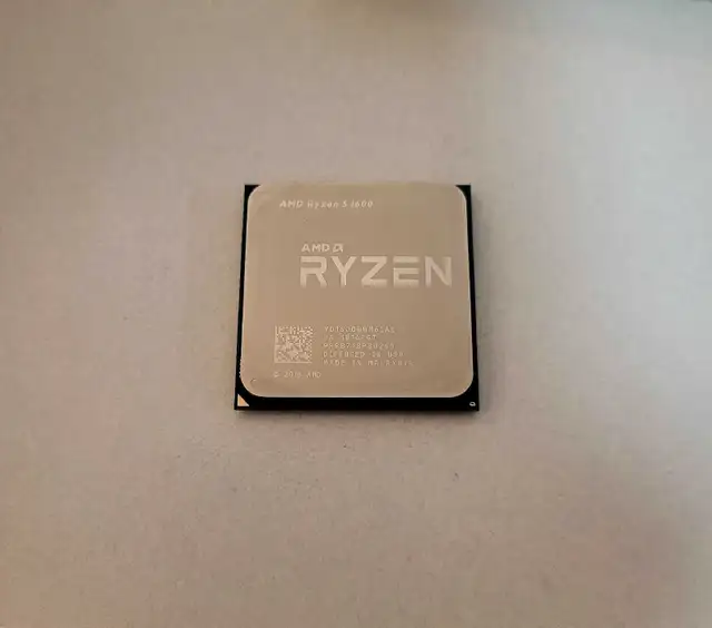 AMD Ryzen 5 1600 in System Components in Oshawa / Durham Region - Image 2