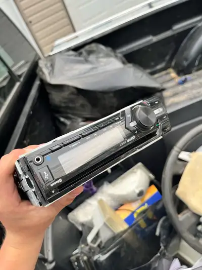 I have 1 clarion bluetooth stereo and 1 Ken wood stereo both are for a 1990 c1500 and work the clari...