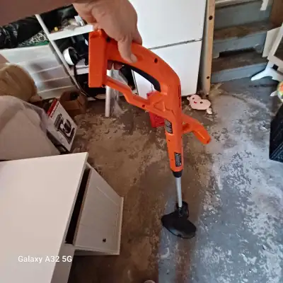 I am selling this pre-owned Black & Decker string trimmer, which is in good working condition. This...