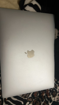 Macbook Used like new bought last year