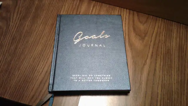 Notebook in Storage & Organization in Prince George - Image 2