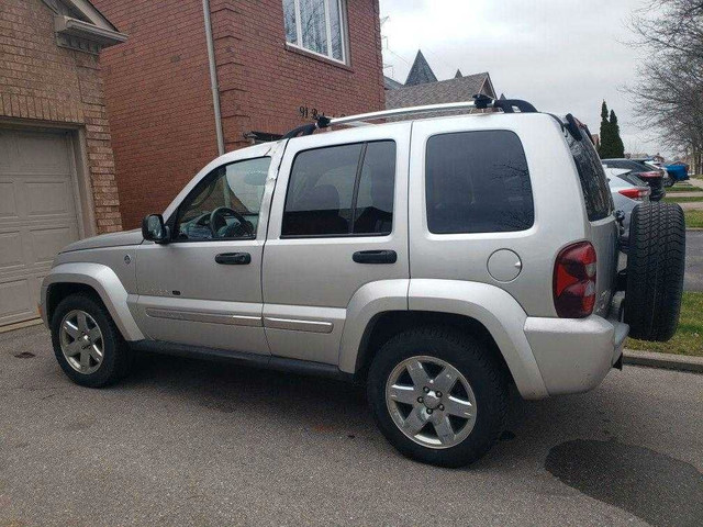 2005 Jeep Liberty in Cars & Trucks in Hamilton - Image 3