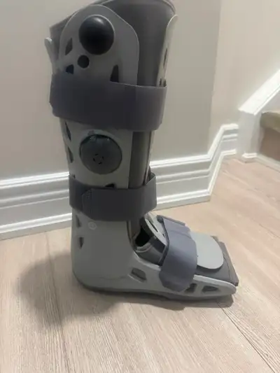 Aircast Air Walker Adult Size Medium Universal Used Mavis/401, View more