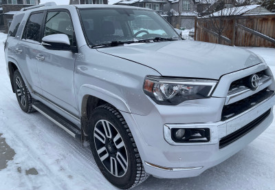 2018 Toyota 4 Runner 4WD Limited w/ Winter Tires