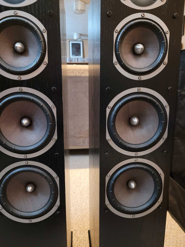 Energy RC70 Speakers in Speakers in St. Catharines