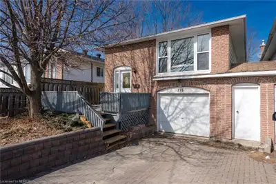 2 private rooms available for rent in student residence. All utilities included. Female only due to...