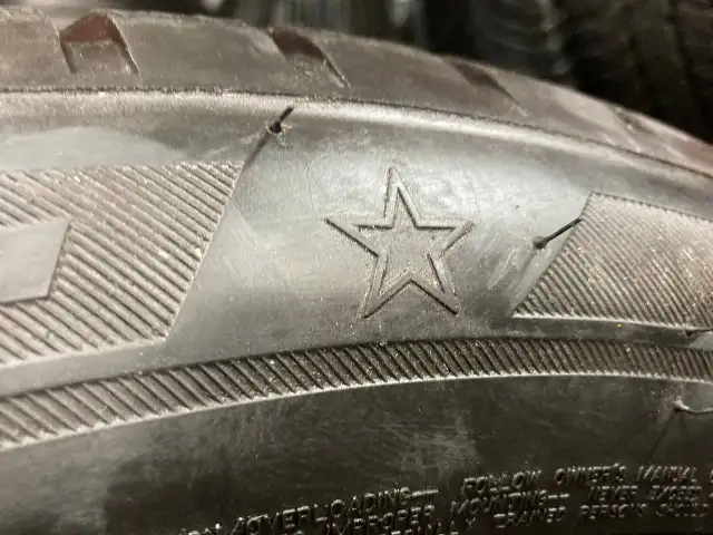 285/45R21 **2 USED RUNFLAT WINTER TIRES** BRIDGESTONE ~85-99% in Tires & Rims in City of Toronto - Image 5