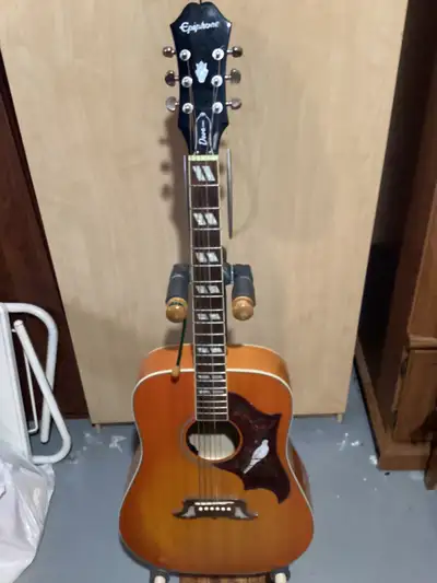 Epiphone dove pro guitar, View more