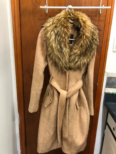 WOMANS - GUESS FAUX FUR COLLAR BEIGE WINTER COAT, View more