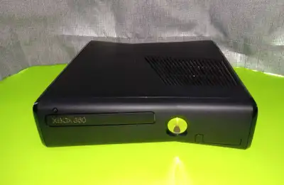 Xbox 360 slim " Trinity" Refurbished remis à neuf Xbox360 Slim, View more
