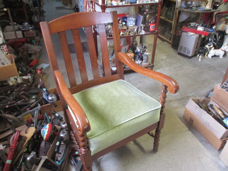 1920s OAK BARLEY TWIST JACOBEAN ARM CHAIR 80. CABIN PATIO DECOR Arts