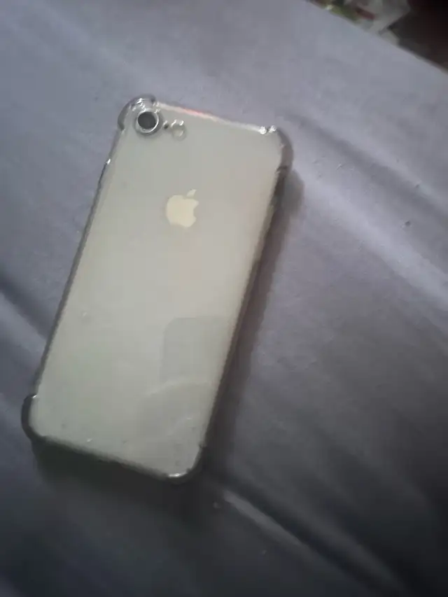 iPhone 6 in General Electronics in Calgary - Image 3