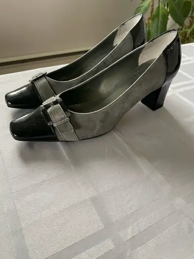 women’s leather / suede dress shoes, View more