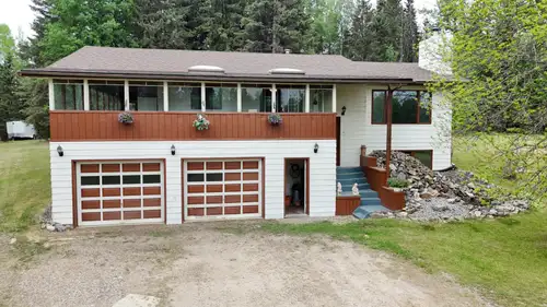 $639,999.00 1348 sq ft house with fully finished basement on 3.1 acres. 3km west of Rocky Mountain H...