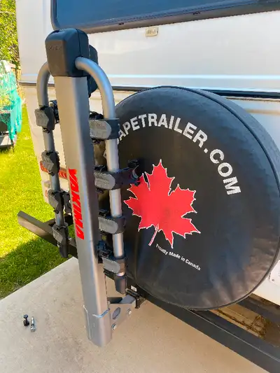 Selling our lightly used Yakima LongHaul RV and travel-trailer approved bike carrier. The LongHaul i...