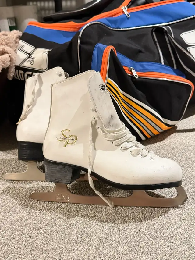 CCM SP Jamie Sale Womens Ice Figure Skates Size in Skates & Blades in Ottawa - Image 3