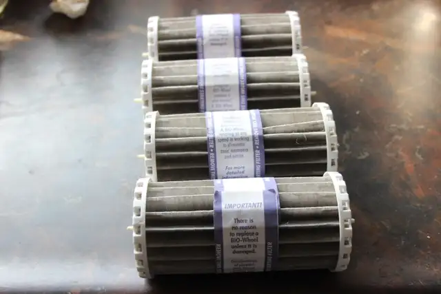 Bio-Wheels for Marineland Emperor 400 & 280 in Fish for Rehoming in London - Image 4