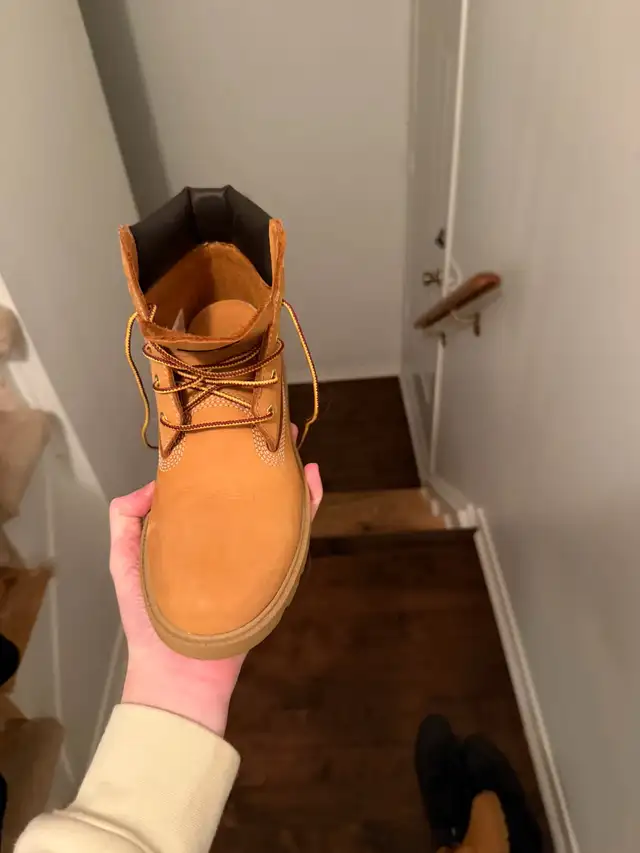 timberlands  in Men's Shoes in Oakville / Halton Region - Image 5