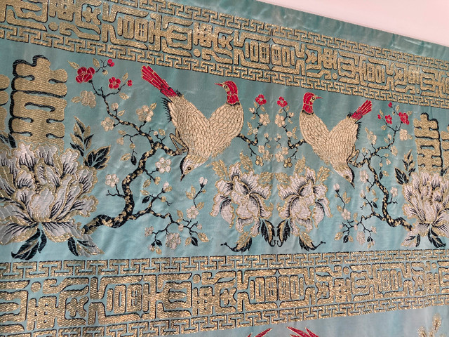 Reduced! Vintage Chinese Silk Tapestry in Arts & Collectibles in Whitehorse - Image 2