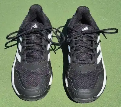 TENNIS SHOES...ADIDAS COURTJAM CONTROL..SZ 9..ASKING $49FIRM, View more