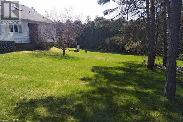 RENTAL: 2008 Sherbrooke ST W, Peterborough- Near Fleming College in Room Rentals & Roommates in Peterborough - Image 17