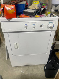 Frigidaire Washer and dryer