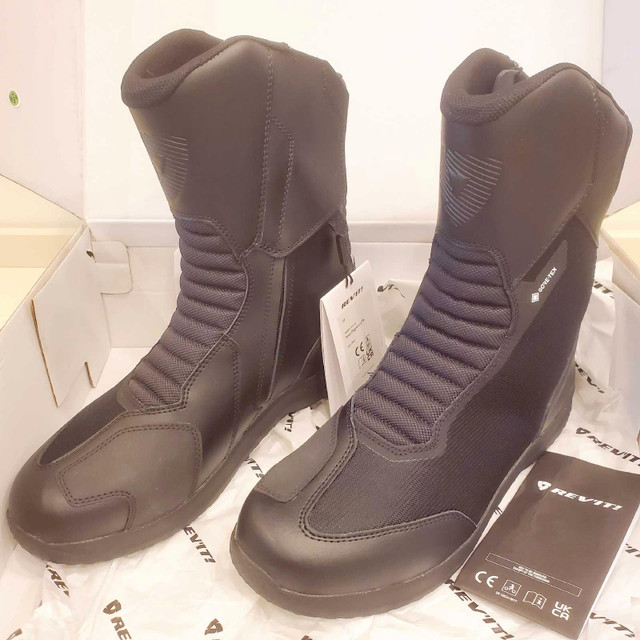 REVIT MAGNETIC GORETEX  MOTORCYCLE BOOTS, Men's 9.5 NEW IN BOX. in Men's Shoes in Ottawa - Image 3