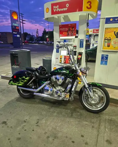 Safetied 2002 Honda Vtx 1800C Custom paint Aftermarket exhaust and handlebars New steel braided cabl...