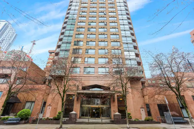 Furnished Downtown Studio - Utilities + WiFi Incl - Pool & Gym in Long Term Rentals in Vancouver - Image 16