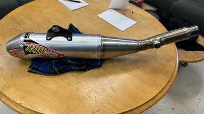 Helping coworker that doesn’t have Facebook or Kijiji sell this he has told me it Cost $500 American...