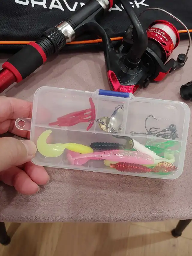 Fishing Rod Combo, NEW, Telescopic, Reel, Line, Lures, Bag in Other in Markham / York Region - Image 4