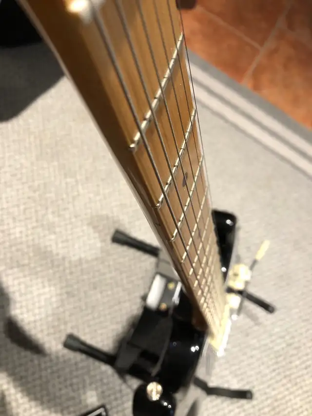 Guitare Fender Strat & Pédalier Boss GT-100 in Guitars in Sherbrooke - Image 4