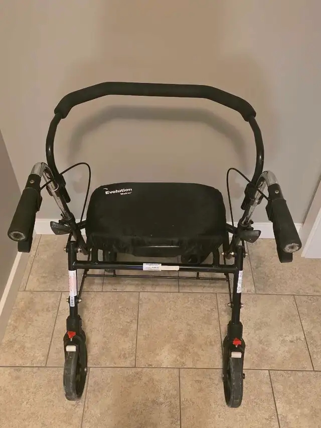Evolution walker 474569375850188801