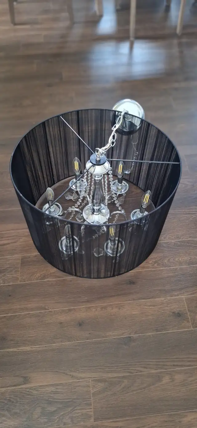Tiffany style 6 light crystal chandelier in Indoor Lighting & Fans in Mississauga / Peel Region - Image 3