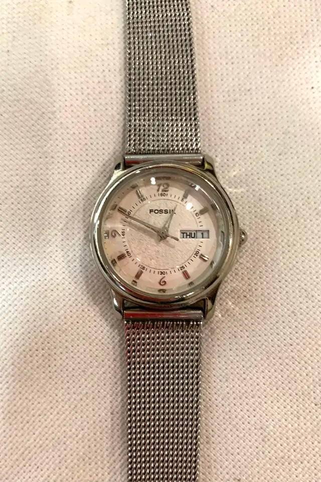 Vintage woman quartz Fossil with date/weekday - stainless steel62863737120641129