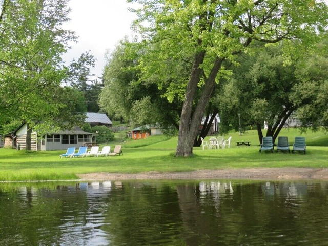 FERGUSON LAKE CABINS, Cottage Vacation Rental in Travel & Vacations in Renfrew