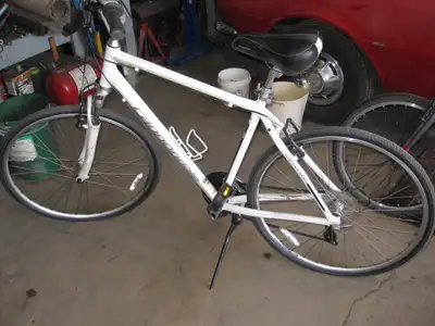 Cannondale hybrid bike, View more