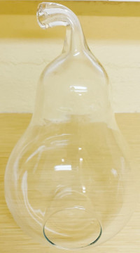 PEAR-SHAPED GLASS TERRARIUM (16" tall) NEW CONDITION