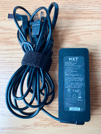 NXT Technologies 65W Universal Laptop and Ultrabook Charger