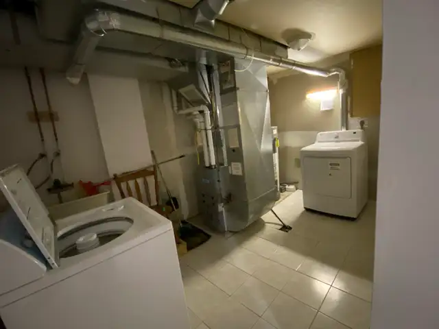 1 Bedroom Basement Apartment Whites and Finch Pickering in Long Term Rentals in City of Toronto - Image 9