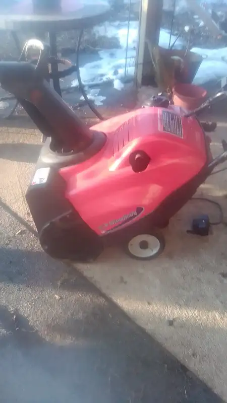 REDUCED!!!Simplicity 5 HP. Snowblower in Snowblowers in Stratford - Image 2