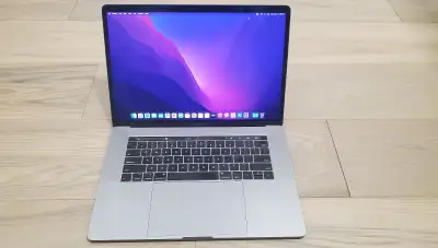 15'' Macbook Pro 2018, 32GB, 6-core i7, 512GB storage, View more