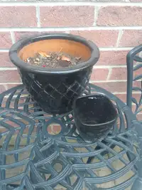 Free pots