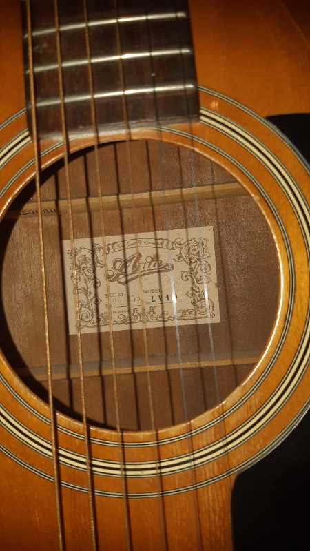 Aria LW-10 acoustic guitar japan vintage dans Guitares  à Ville de Montréal - Image 3