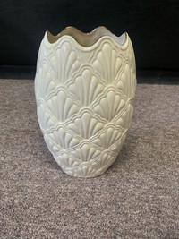 Lenox gold Vase