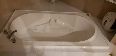 Soaker tub with jets, View more