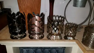 Most still have the tags on the bottom from Homesense and Bed bath and beyond. Silver, gold, rosegol...