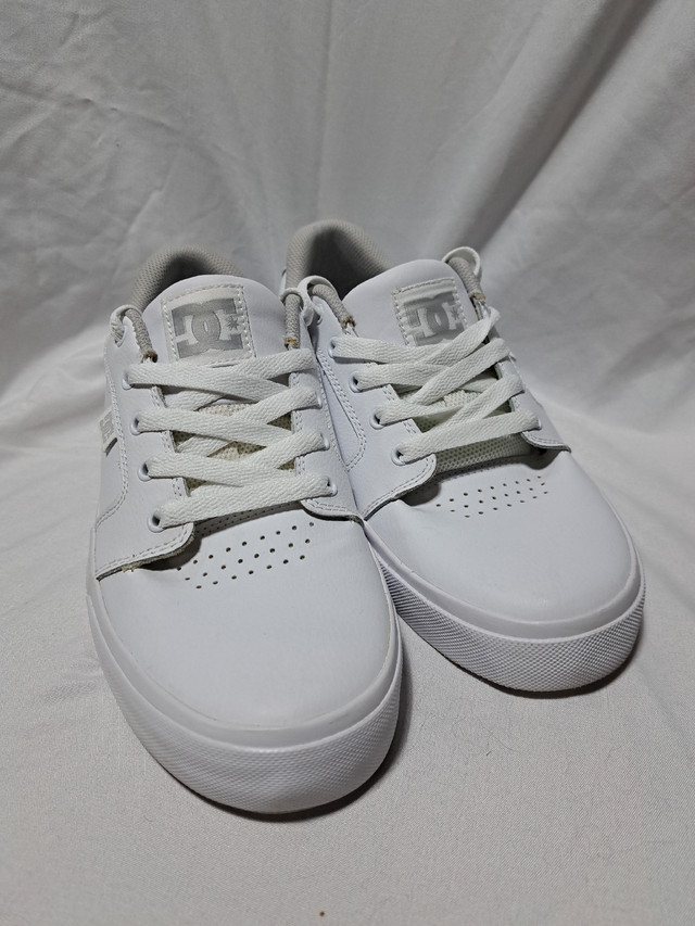 DC Anvil New Mens shoes Size 9 white on white in Men's Shoes in Red Deer - Image 2