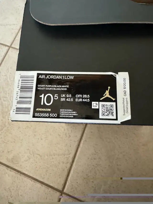 authentic Jordan 1 COURT PURPLE/BLACK-WHITE size: 10.5 in Men's Shoes in Oakville / Halton Region - Image 6