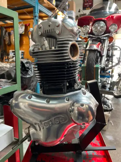 1974 Norton Commando 850cc - a new rebuilt engine, gearbox and primary chain assembly for sale. Matc...